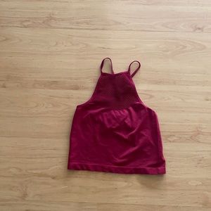 Athletic top, halter-top